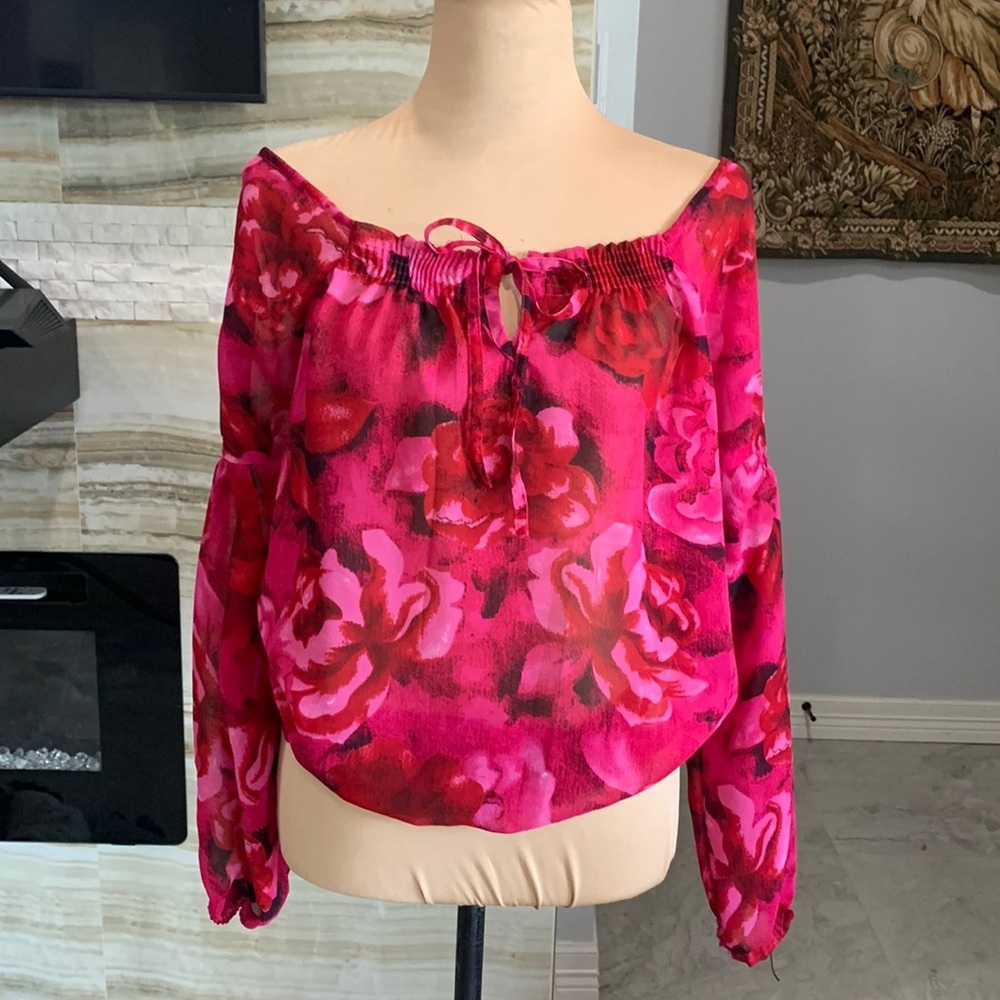 Kommotion NY Women’s Floral‎ Off Shoulder Peasant Style Blouse. Size S